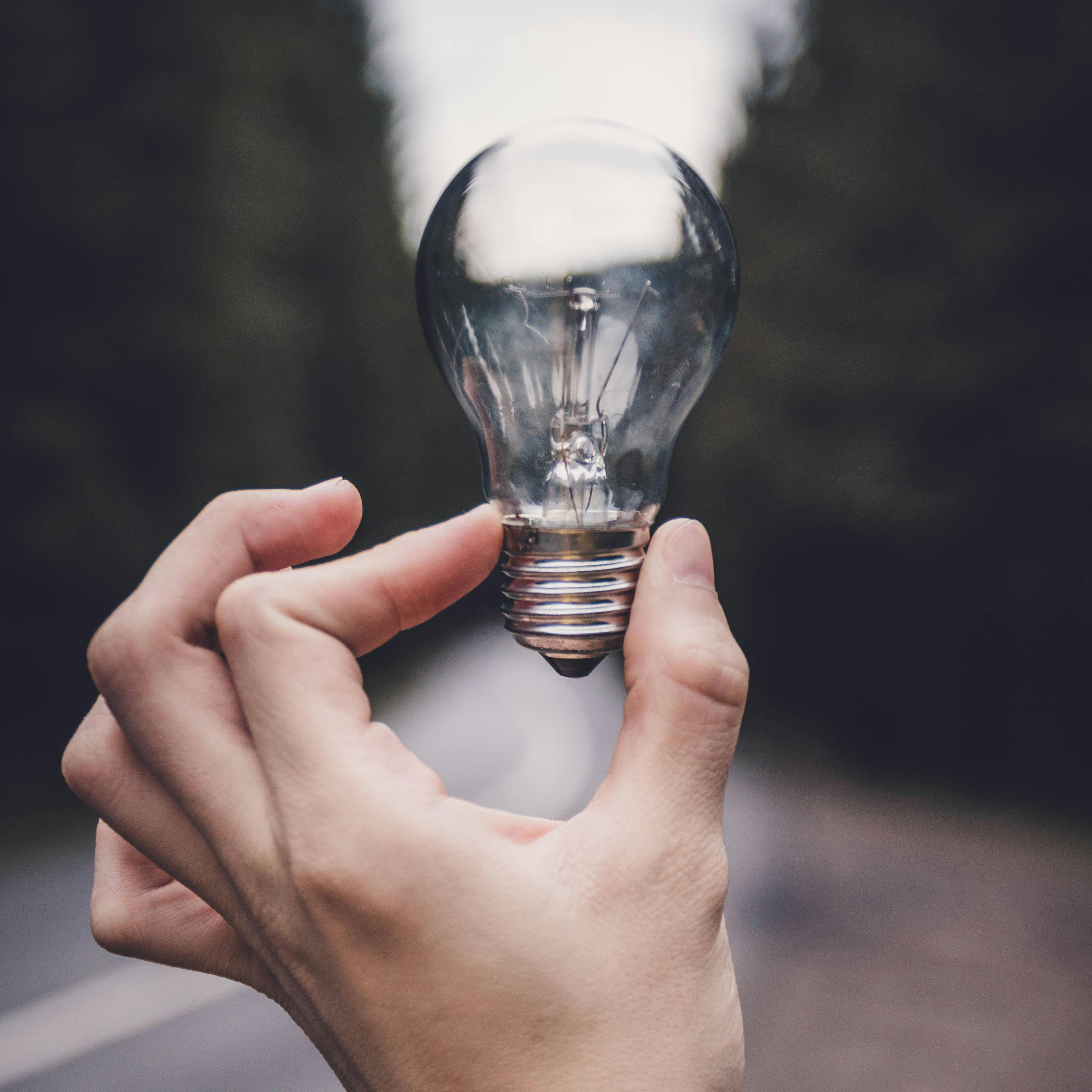 Android or iPhone: Which OS Should I Choose to Build My App Idea?